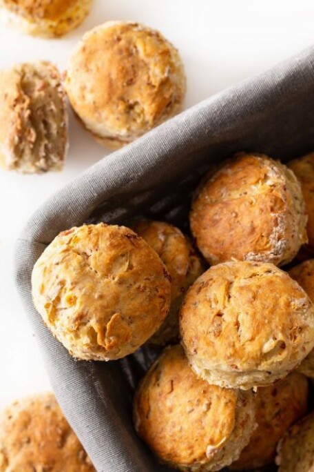 Çedar Peynirli Biscuit