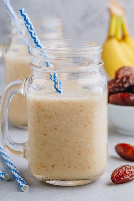 Muz ve Hurmalı Smoothie
