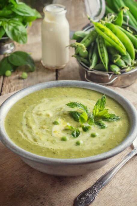 Naneli Bezelye Çorbası
